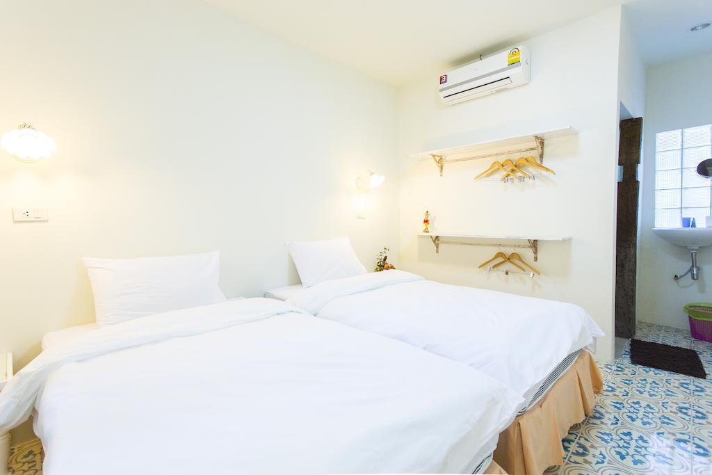 Chongrak Guesthouse Chiang Mai Phòng bức ảnh